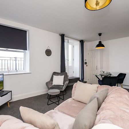 The Croston Balcony Apartment- Morecambe Central Promenade, Beach Front And Sea Views Dış mekan fotoğraf
