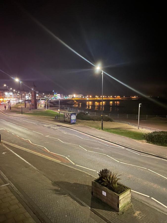 The Croston Balcony Apartment- Morecambe Central Promenade, Beach Front And Sea Views Dış mekan fotoğraf