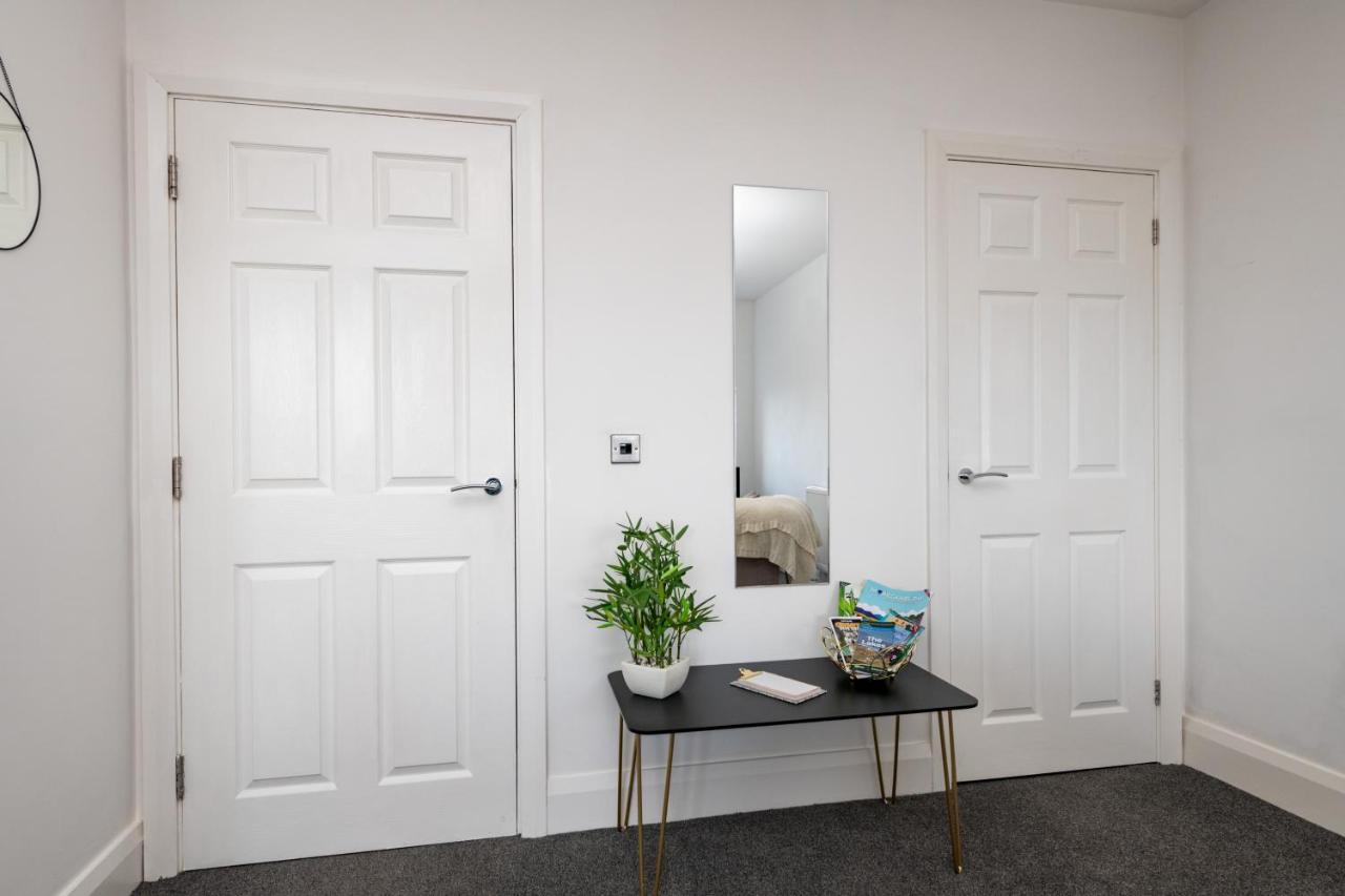 The Croston Balcony Apartment- Morecambe Central Promenade, Beach Front And Sea Views Dış mekan fotoğraf