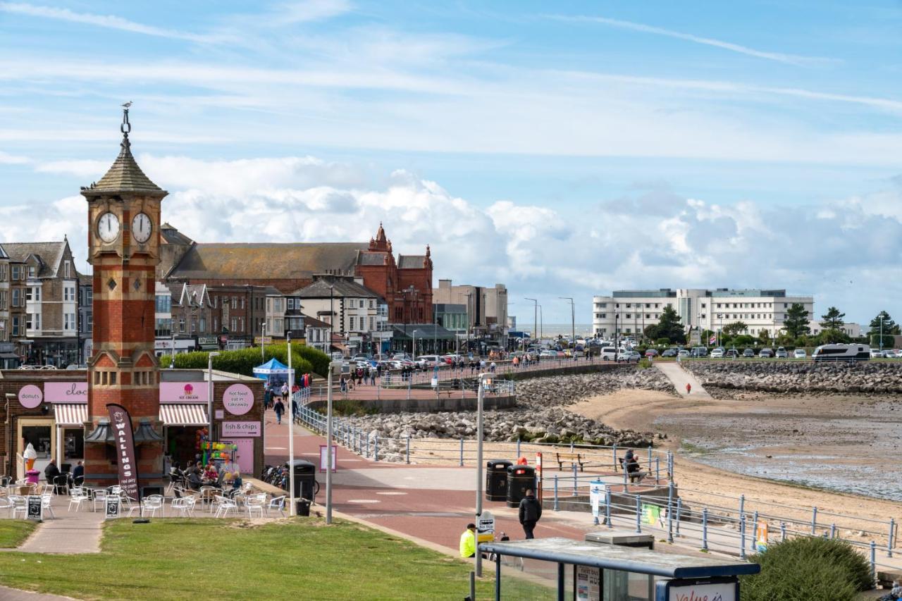 The Croston Balcony Apartment- Morecambe Central Promenade, Beach Front And Sea Views Dış mekan fotoğraf