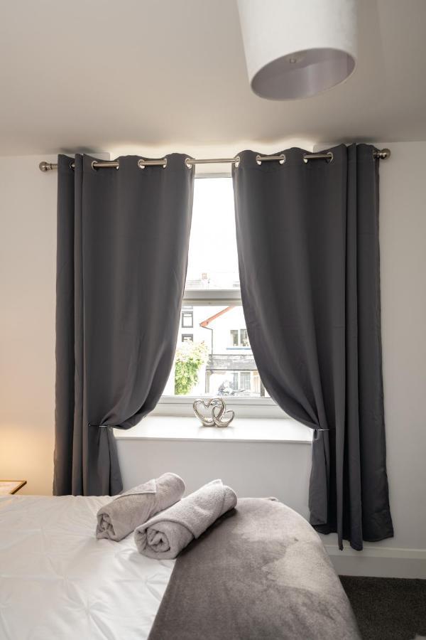 The Croston Balcony Apartment- Morecambe Central Promenade, Beach Front And Sea Views Dış mekan fotoğraf
