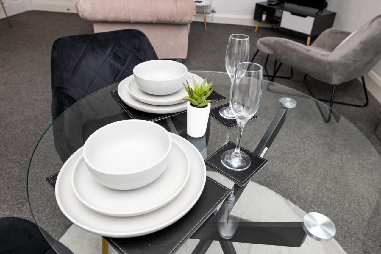The Croston Balcony Apartment- Morecambe Central Promenade, Beach Front And Sea Views Dış mekan fotoğraf