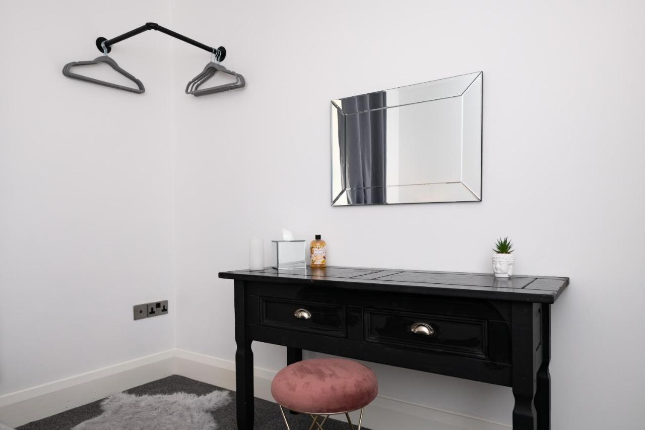 The Croston Balcony Apartment- Morecambe Central Promenade, Beach Front And Sea Views Dış mekan fotoğraf